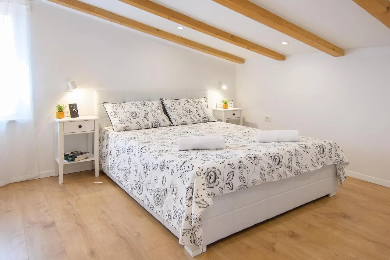 Holiday Home Country Retreat Visnjan