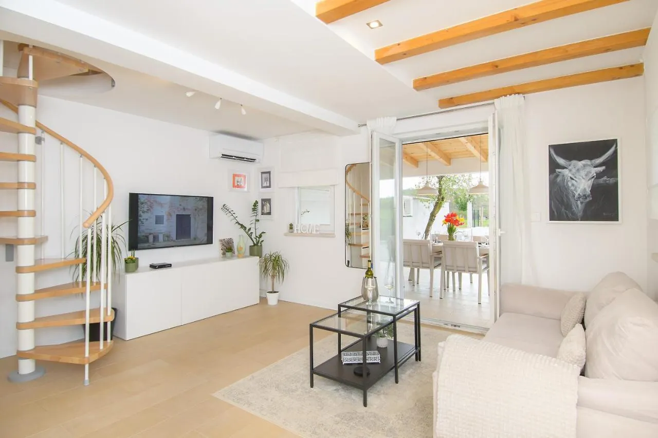 Holiday Home Country Retreat Visnjan Croatia